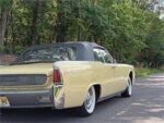1961 Lincoln Continental Convertible - Image 2
