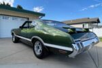 1970 Oldsmobile Cutlass S Holiday Coupe W-31 4-Speed. - Image 2
